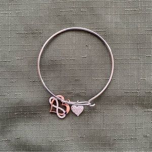 Vintage Women’s LA CN Fashion Silver Bangle Bracelet